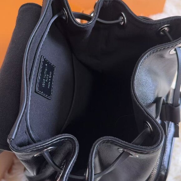 MONTSOURIS VIBE PM BACKPACK 30 IN BLACK LAMBSKIN SILVER CHAIN - Picture 12 of 16